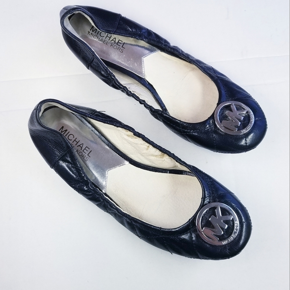🌸Michael Kors | Signature‎ Patent Leather Flats 7 - Picture 2 of 11